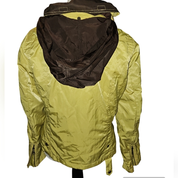 Golf Lovely Hooded Jacket - Picture 2 of 16